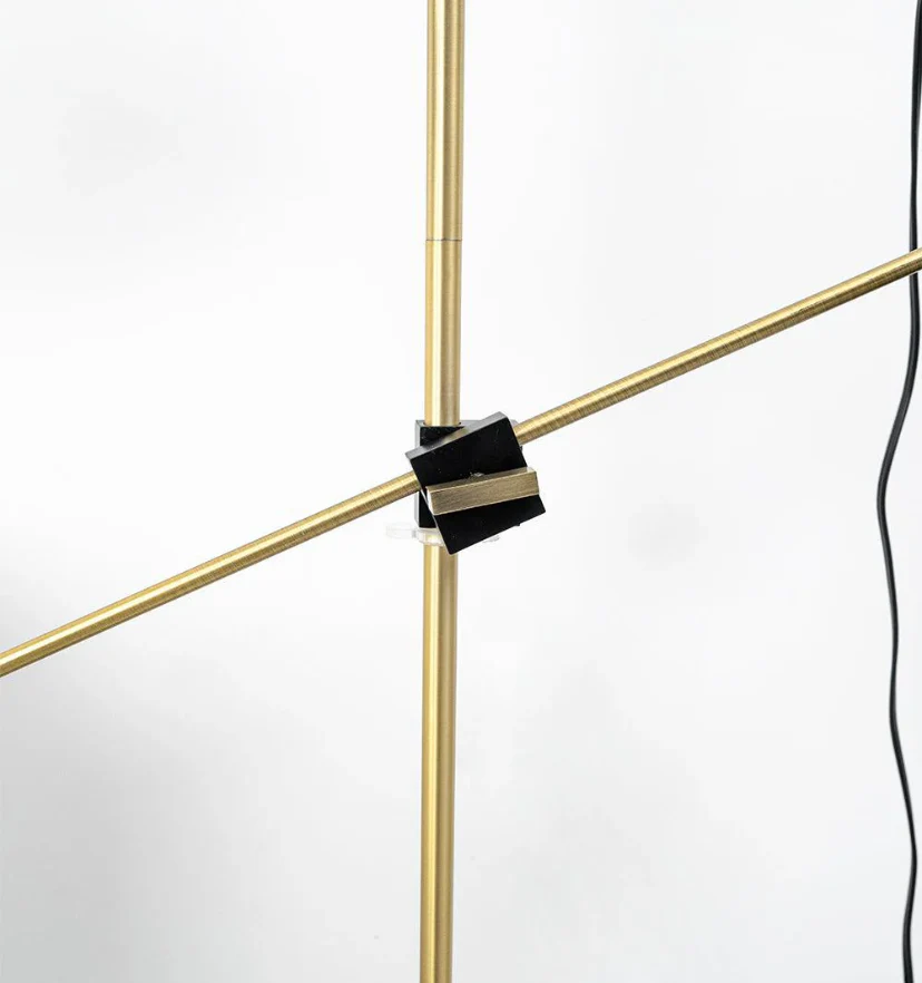 Shear Floor Lamp - NexioPick