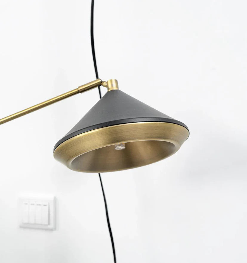 Shear Floor Lamp - NexioPick