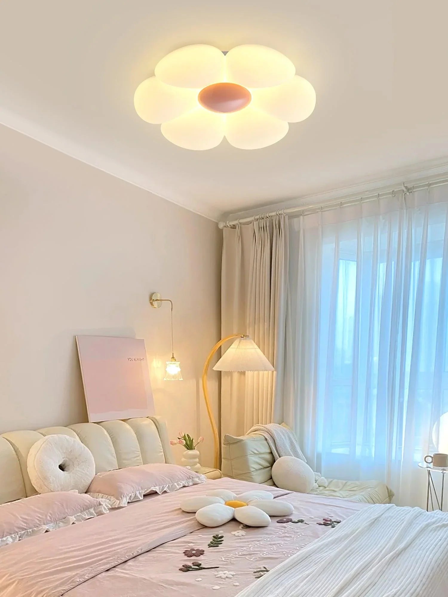 Six-leaf Flower Kids Room Ceiling Lamp - NexioPick
