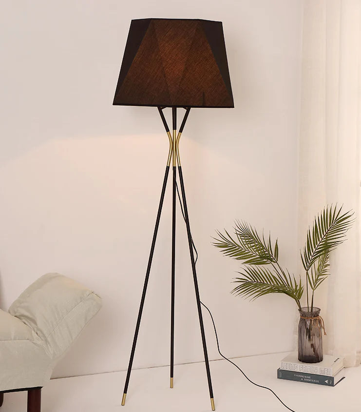 Solitaire Floor Lamp - NexioPick