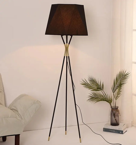 Solitaire Floor Lamp - NexioPick