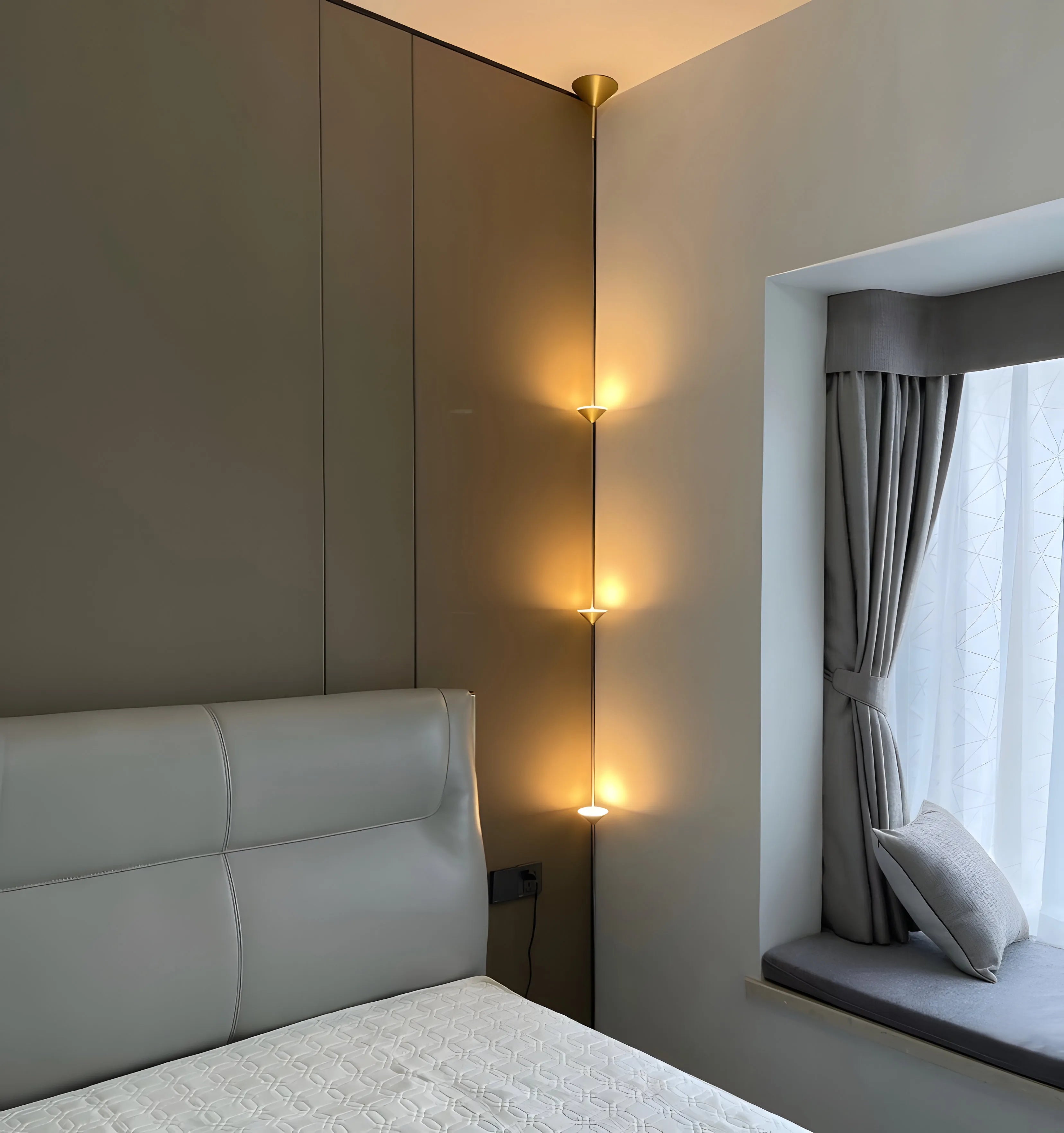 Soreluna Floor Lamp - NexioPick