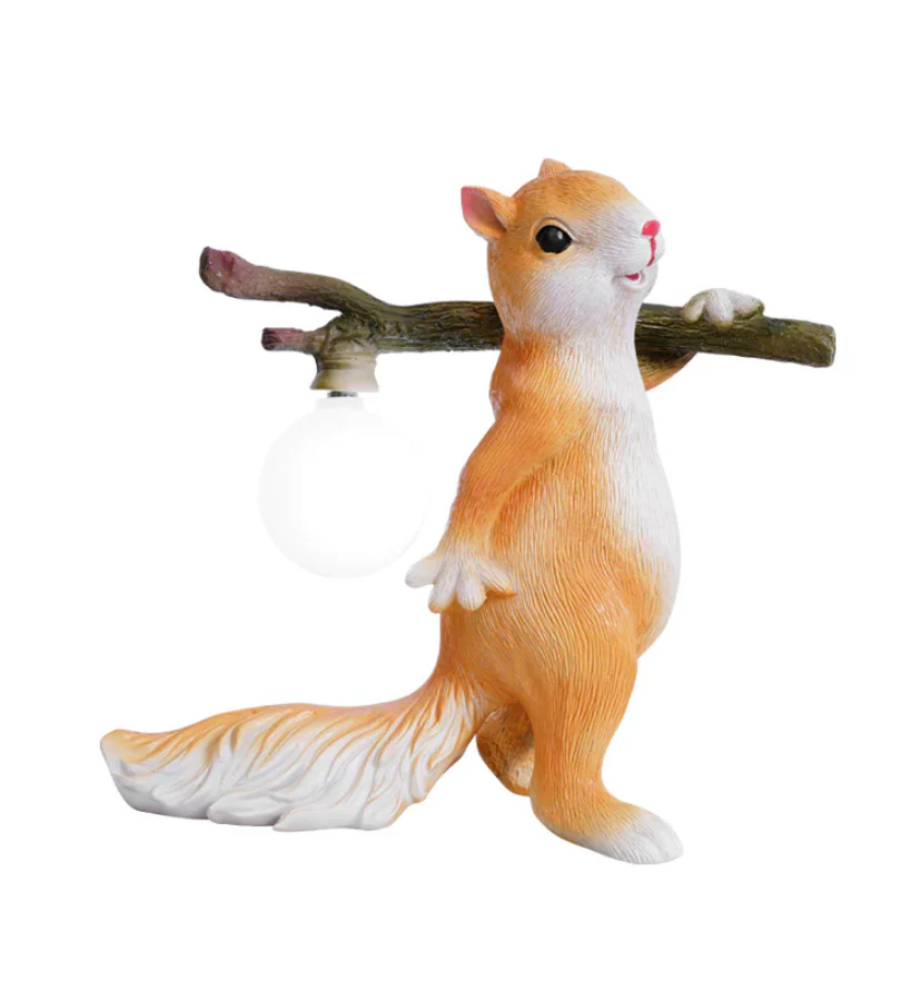 Squirrel Table Lamp - NexioPick