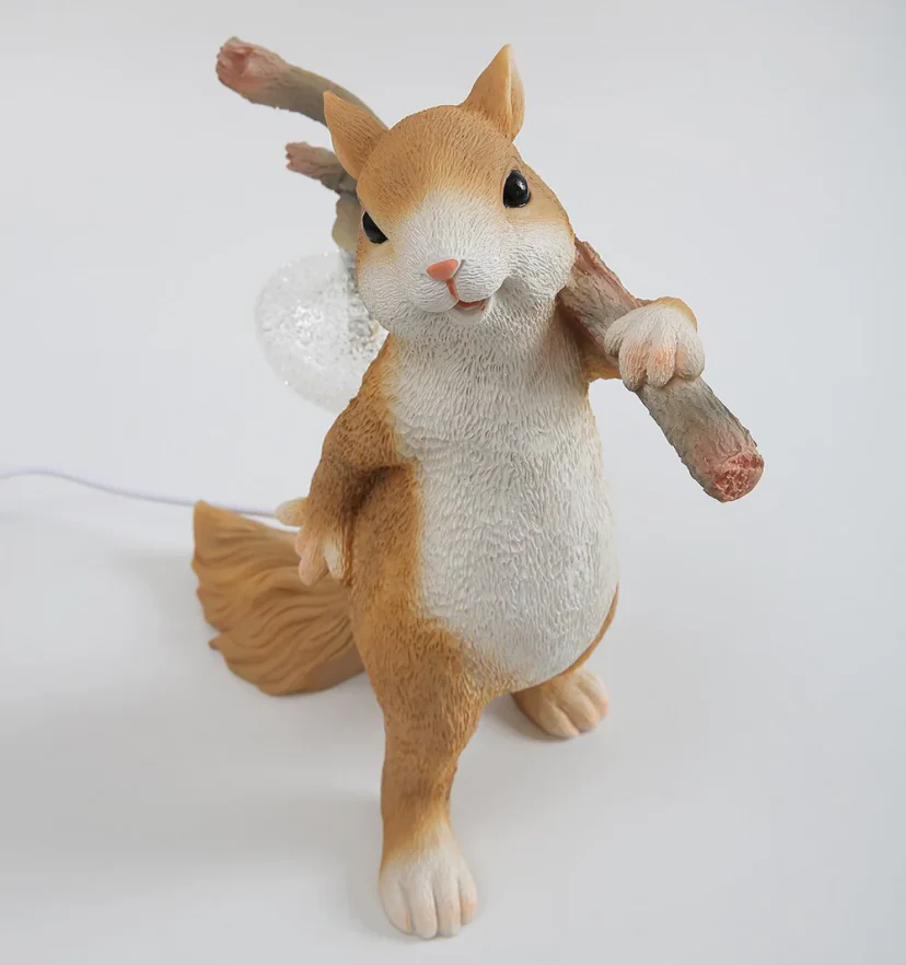 Squirrel Table Lamp - NexioPick