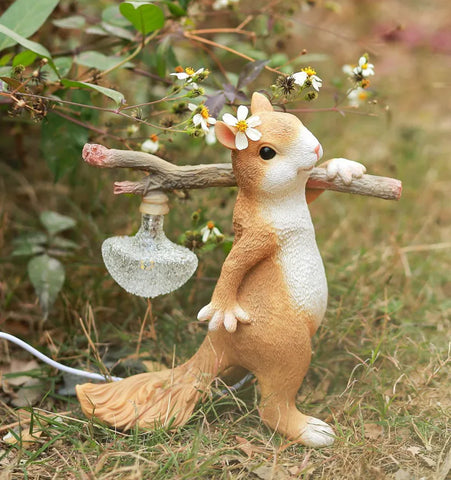 Squirrel Table Lamp - NexioPick