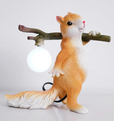 Squirrel Table Lamp - NexioPick