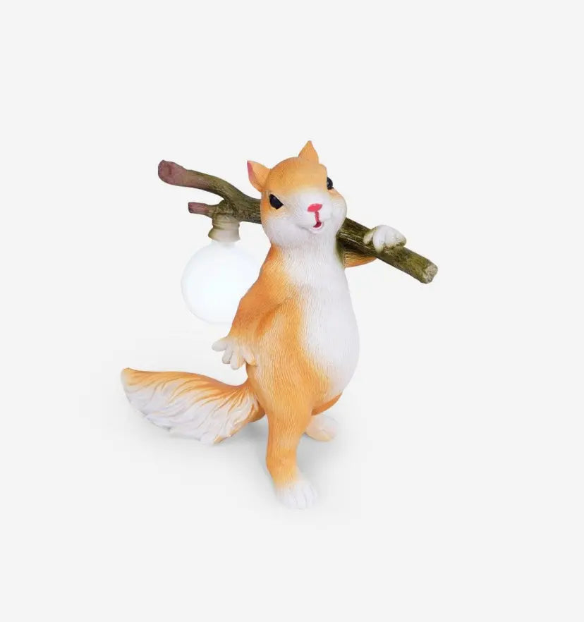 Squirrel Table Lamp - NexioPick