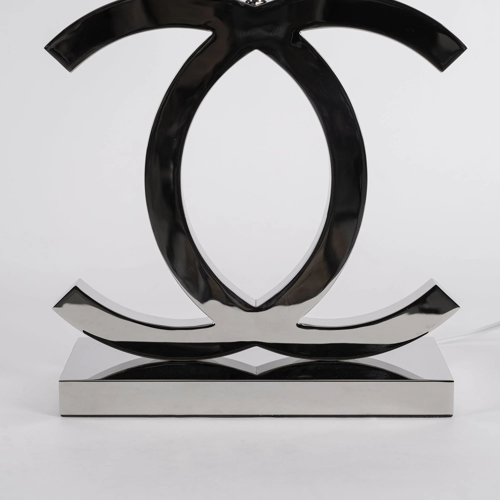 Stainless Steel Table Lamp - NexioPick