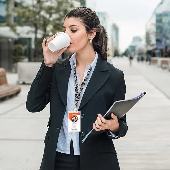 Stretchy Scrunchie Lanyard – Expandable Badge Holder & Keychain for Women