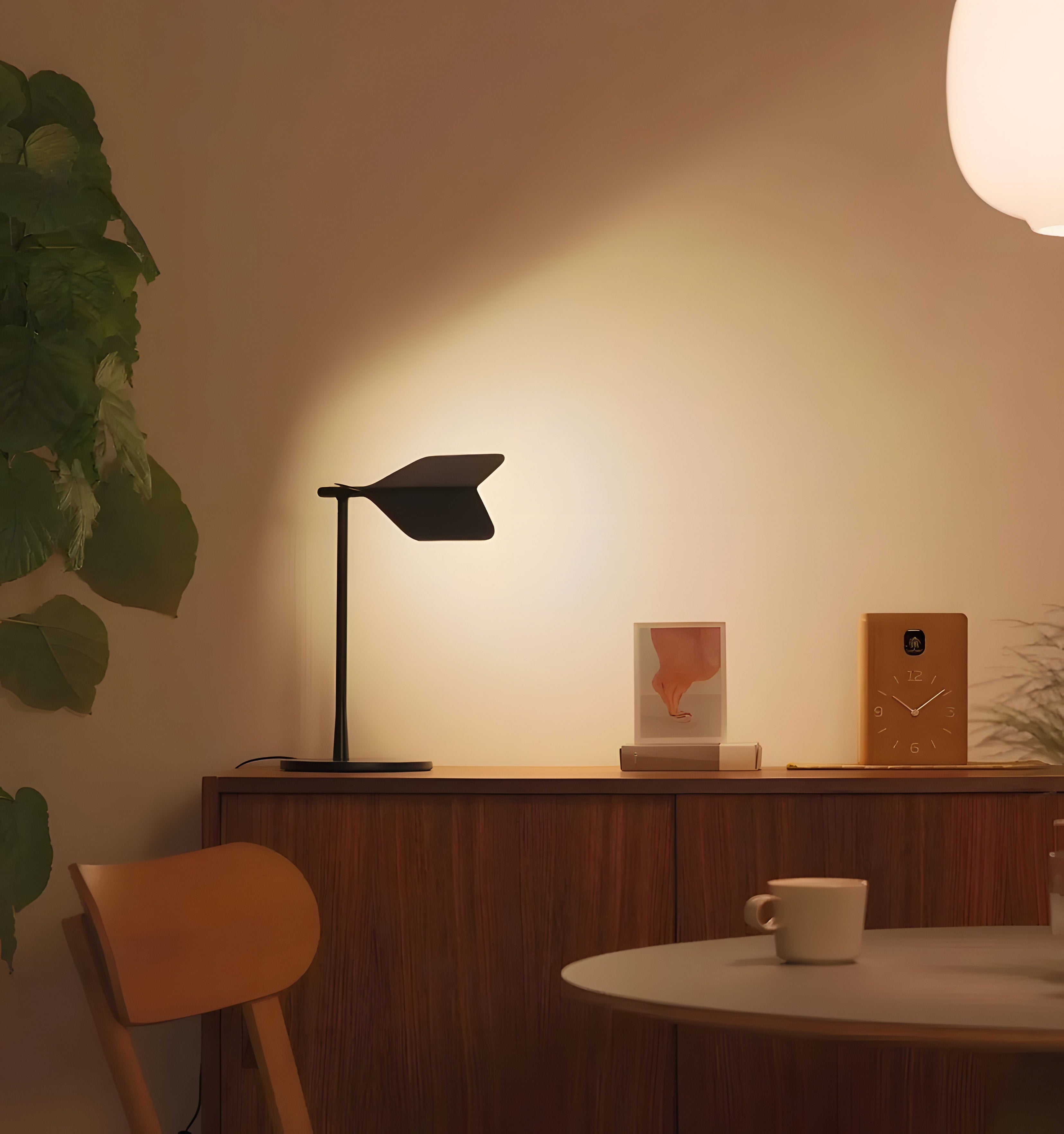 Pivot Ease Table Lamp - NexioPick