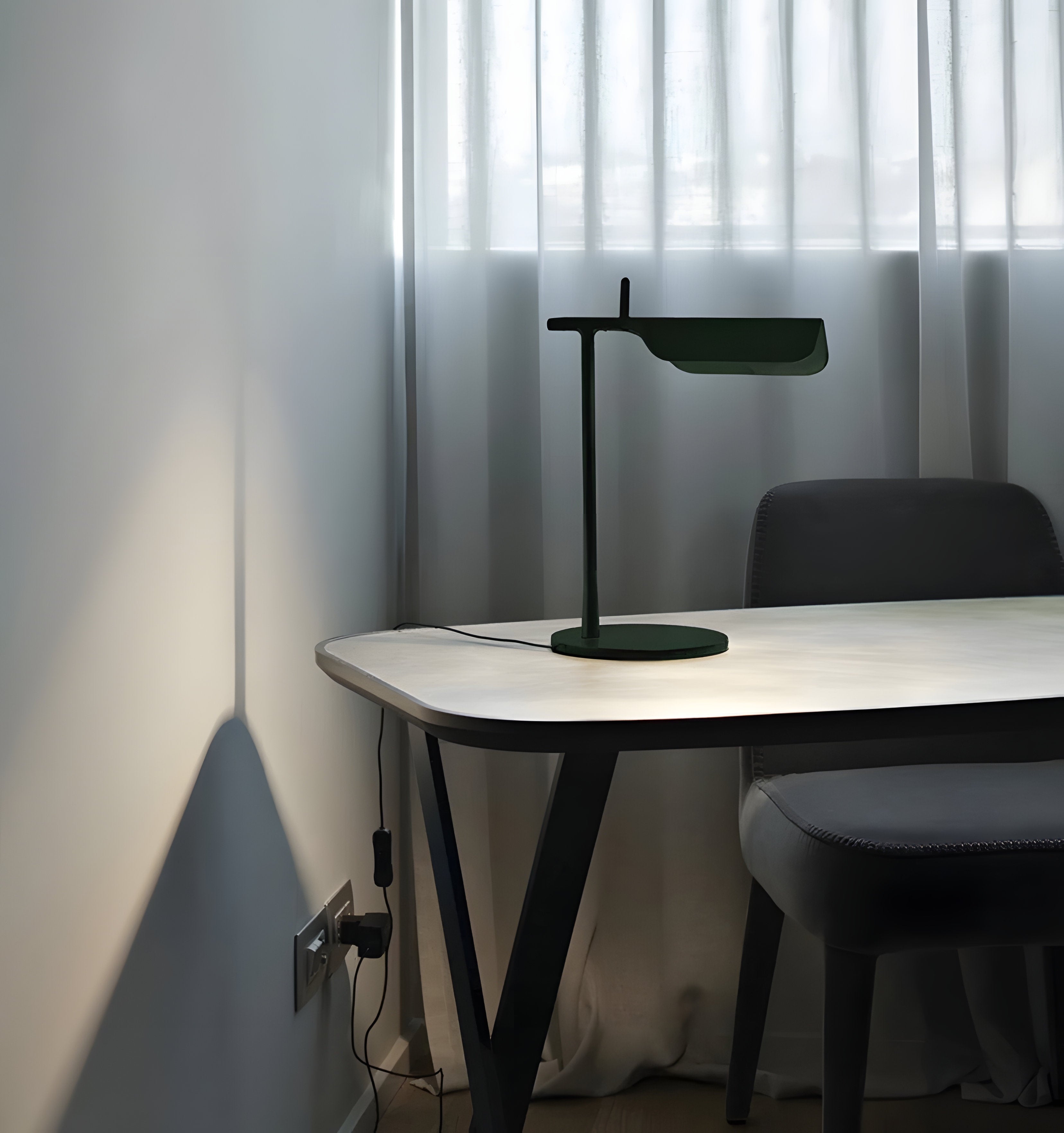 Pivot Ease Table Lamp - NexioPick