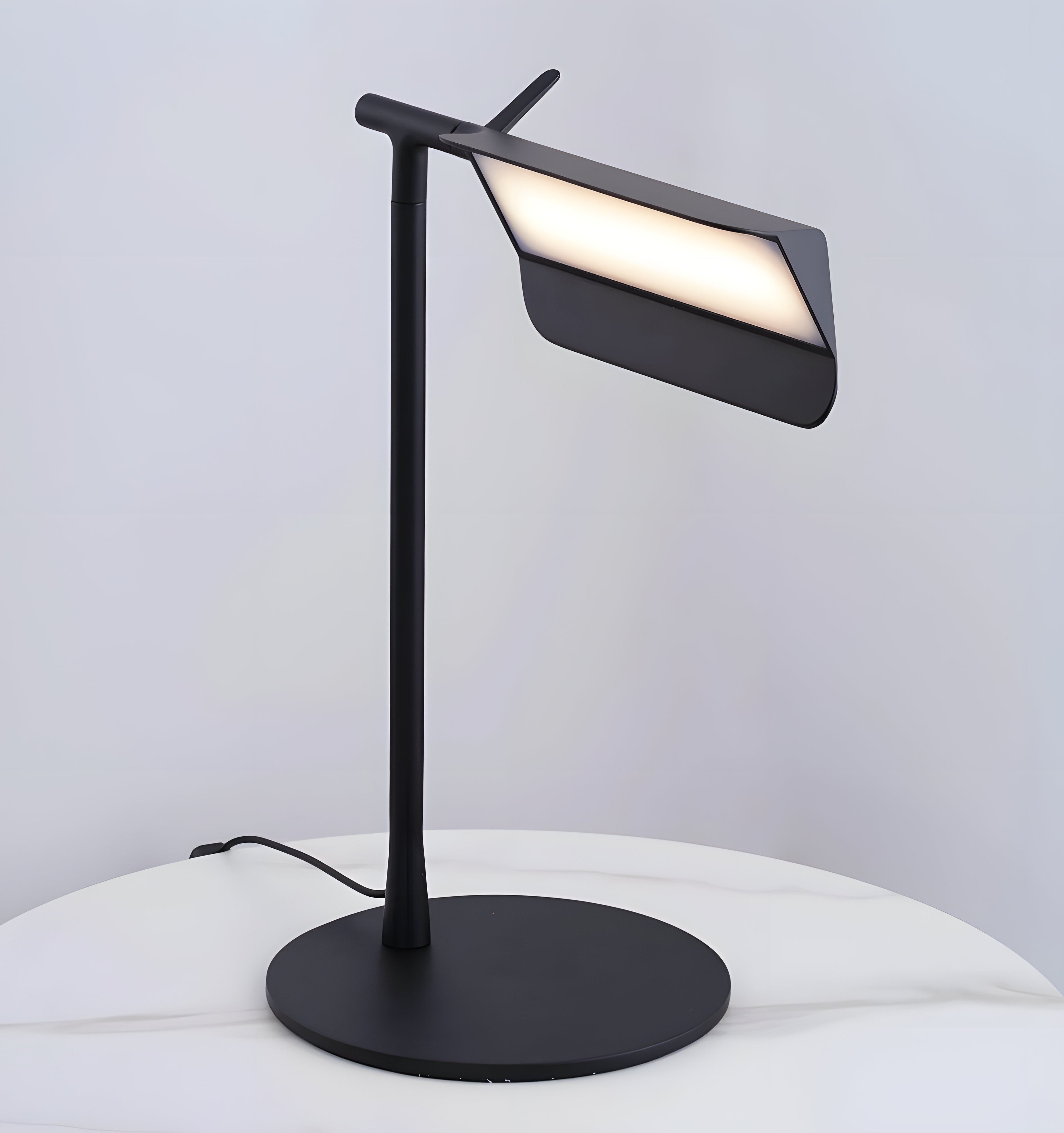 Pivot Ease Table Lamp - NexioPick