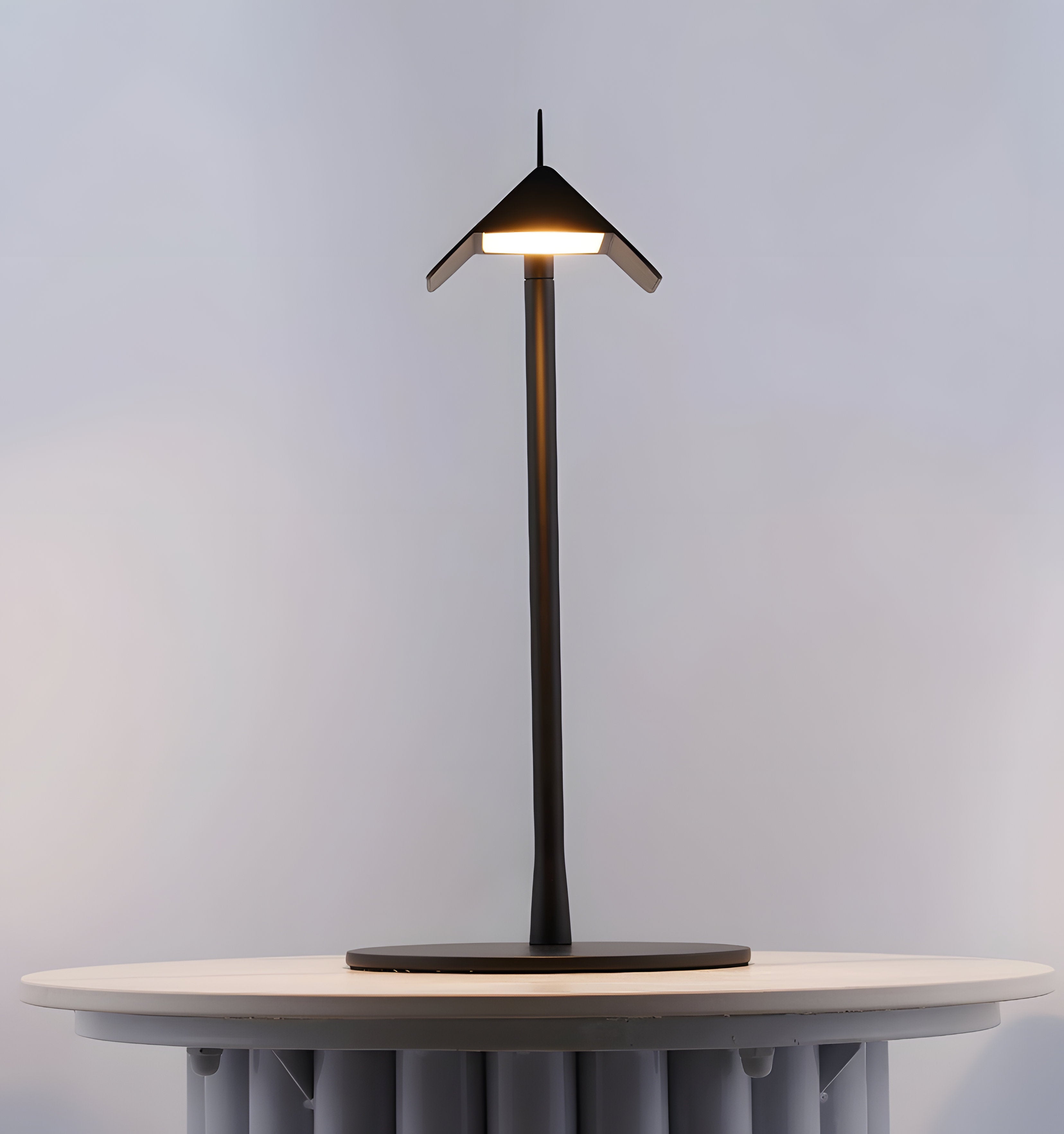 Pivot Ease Table Lamp - NexioPick