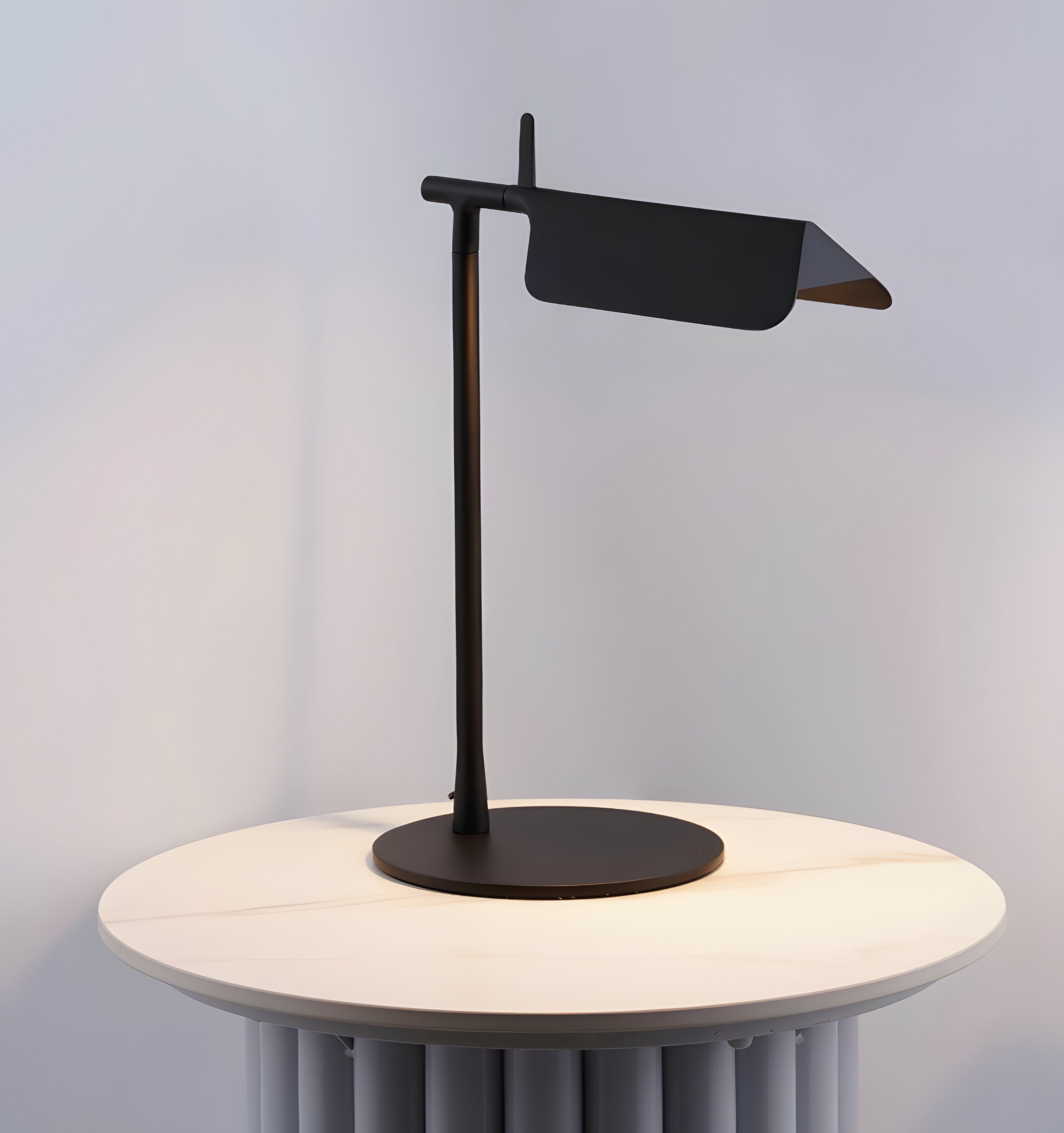 Pivot Ease Table Lamp - NexioPick