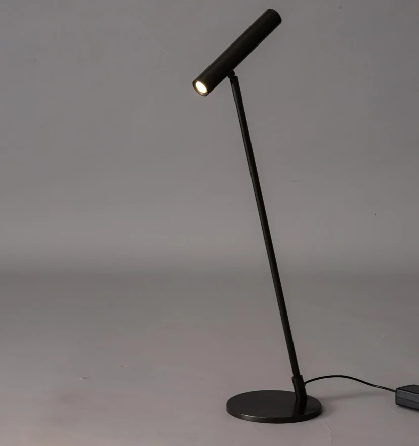 Tom LED Table Lamp - NexioPick