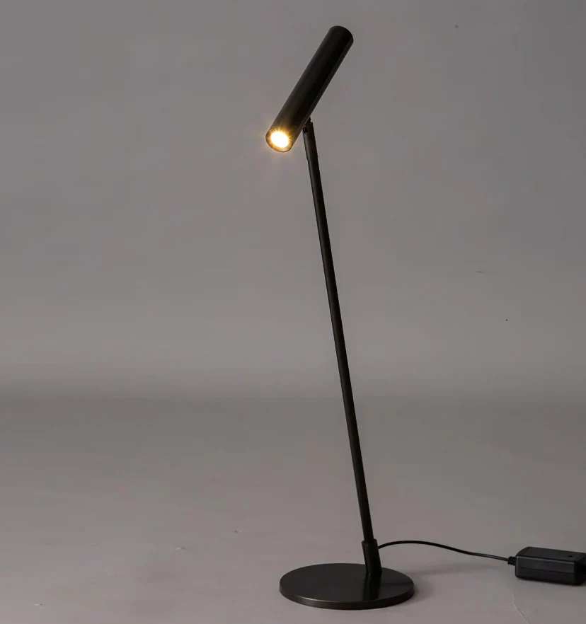 Tom LED Table Lamp - NexioPick