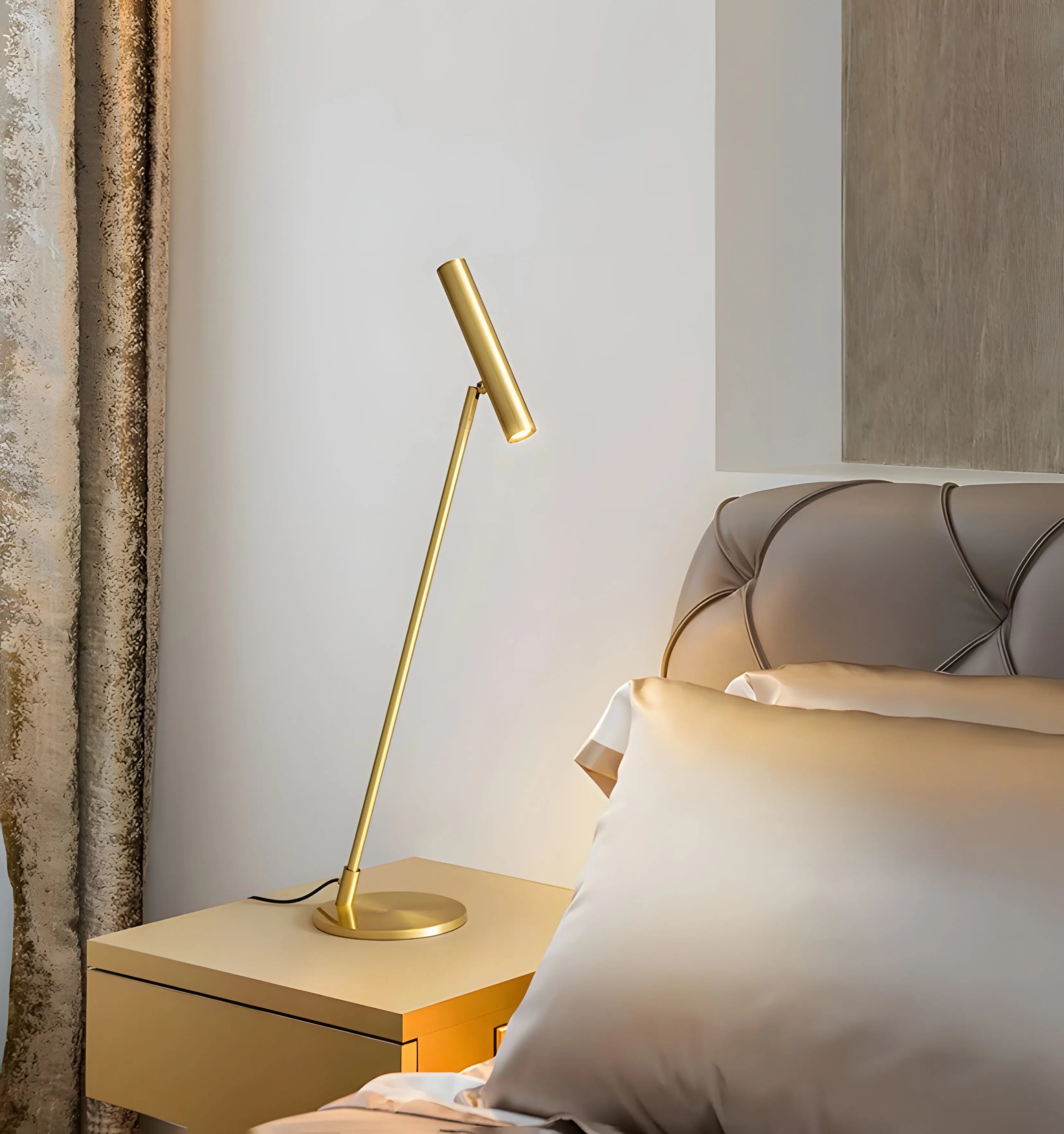 Tom LED Table Lamp - NexioPick