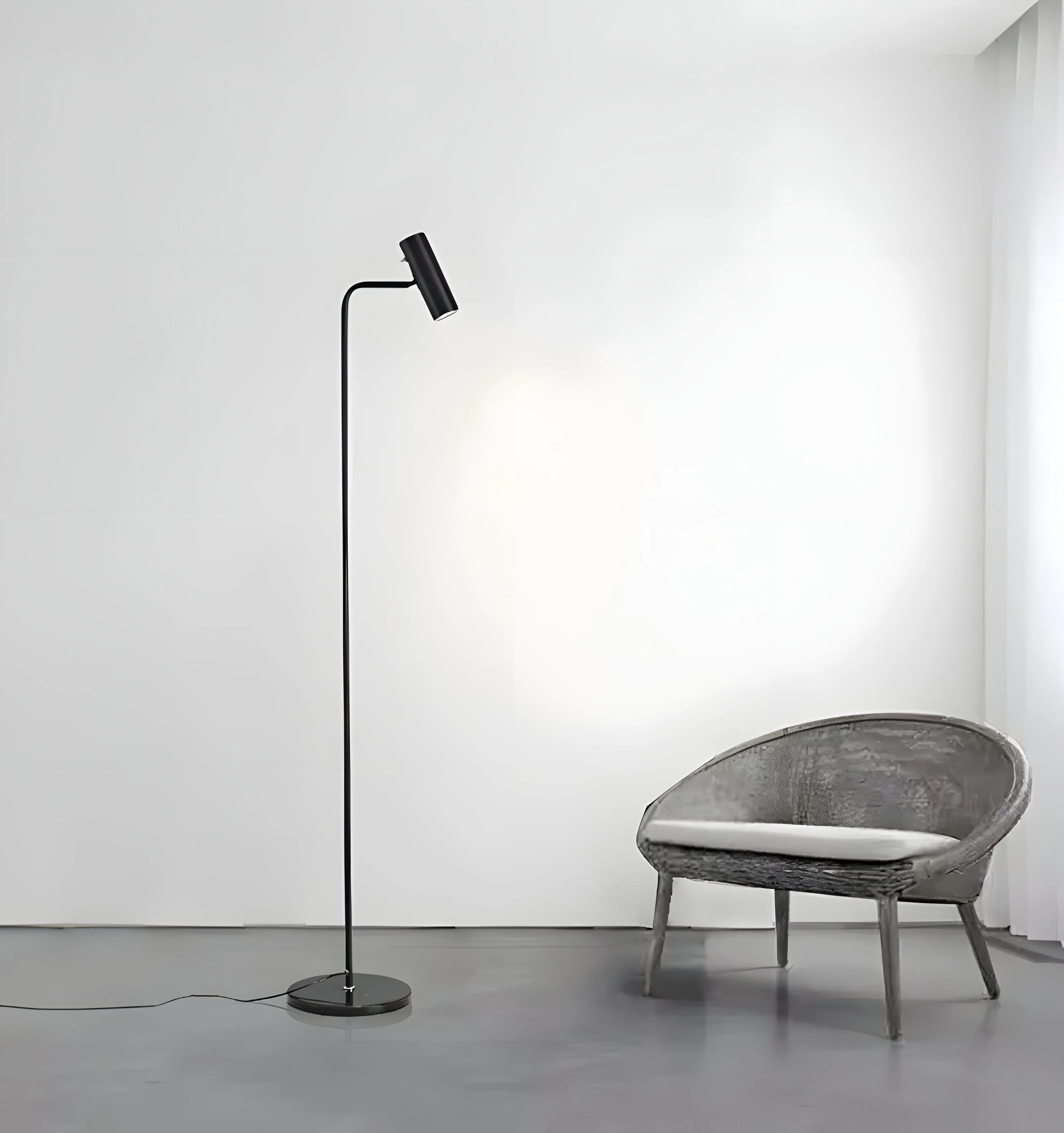 Torris Floor Lamp - NexioPick