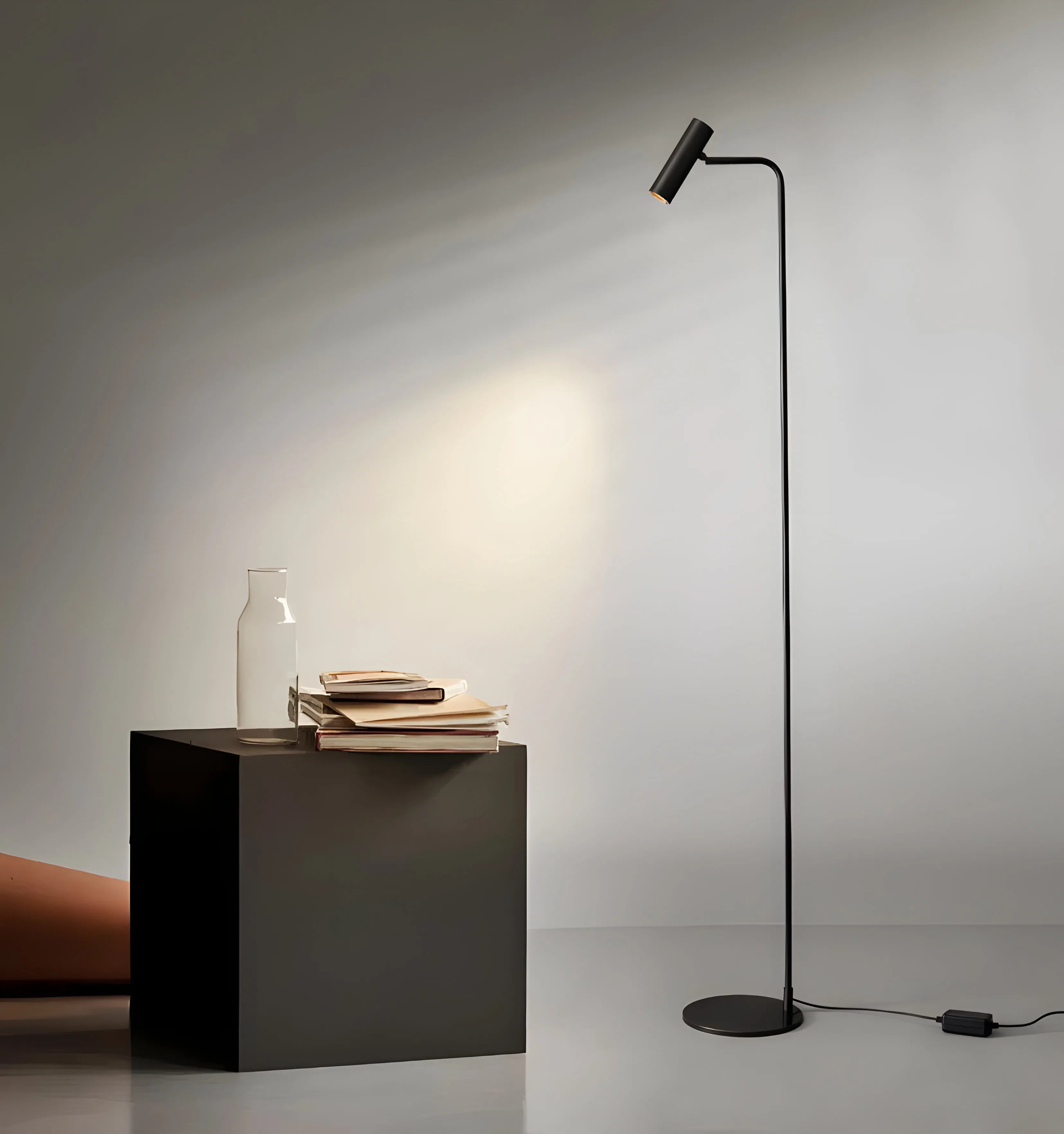 Torris Floor Lamp - NexioPick