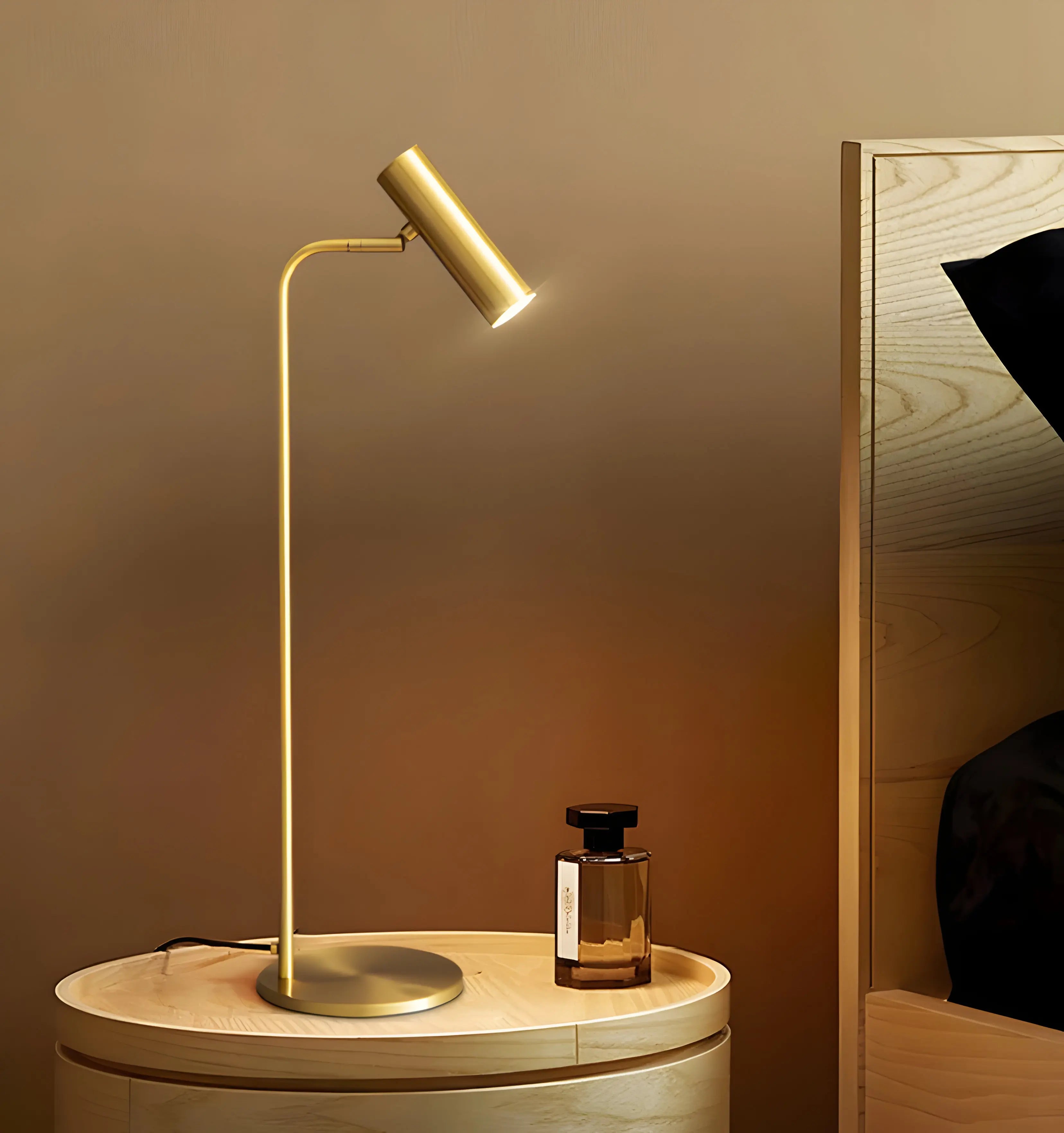 Torris Table Lamp - NexioPick