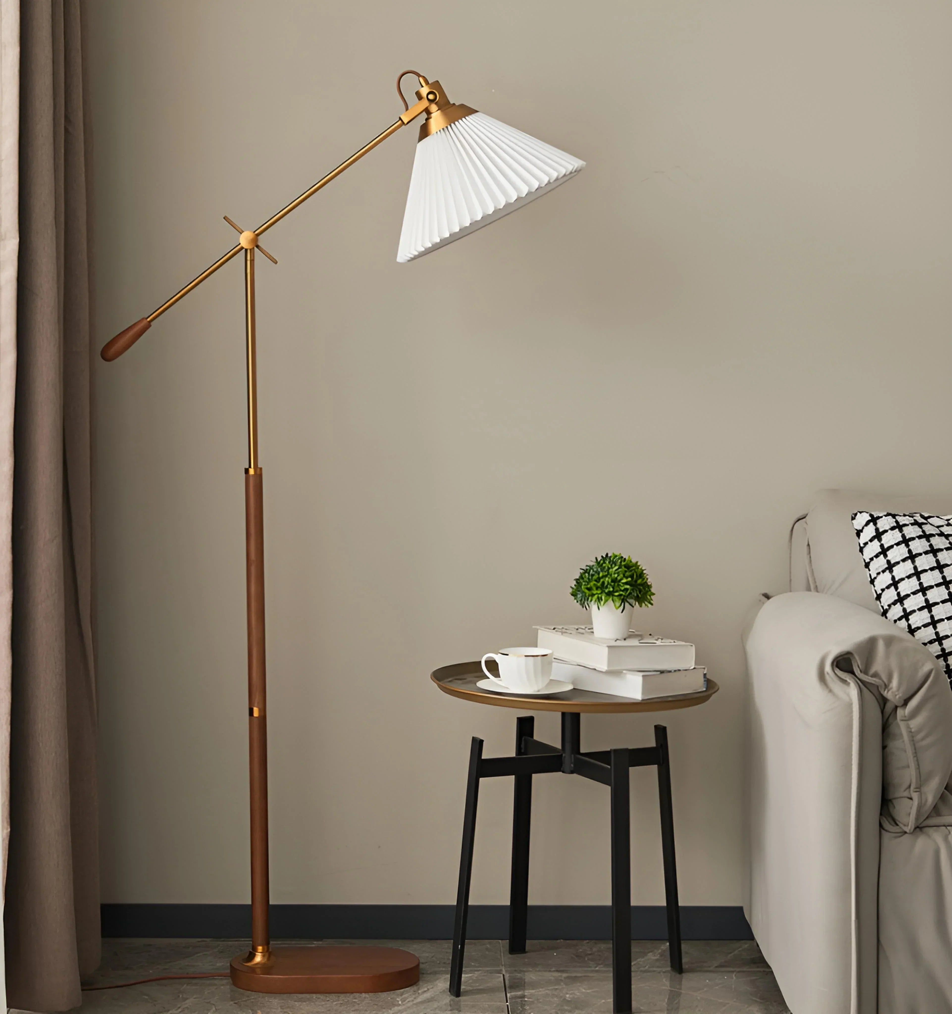 Tracy Floor Lamp - NexioPick