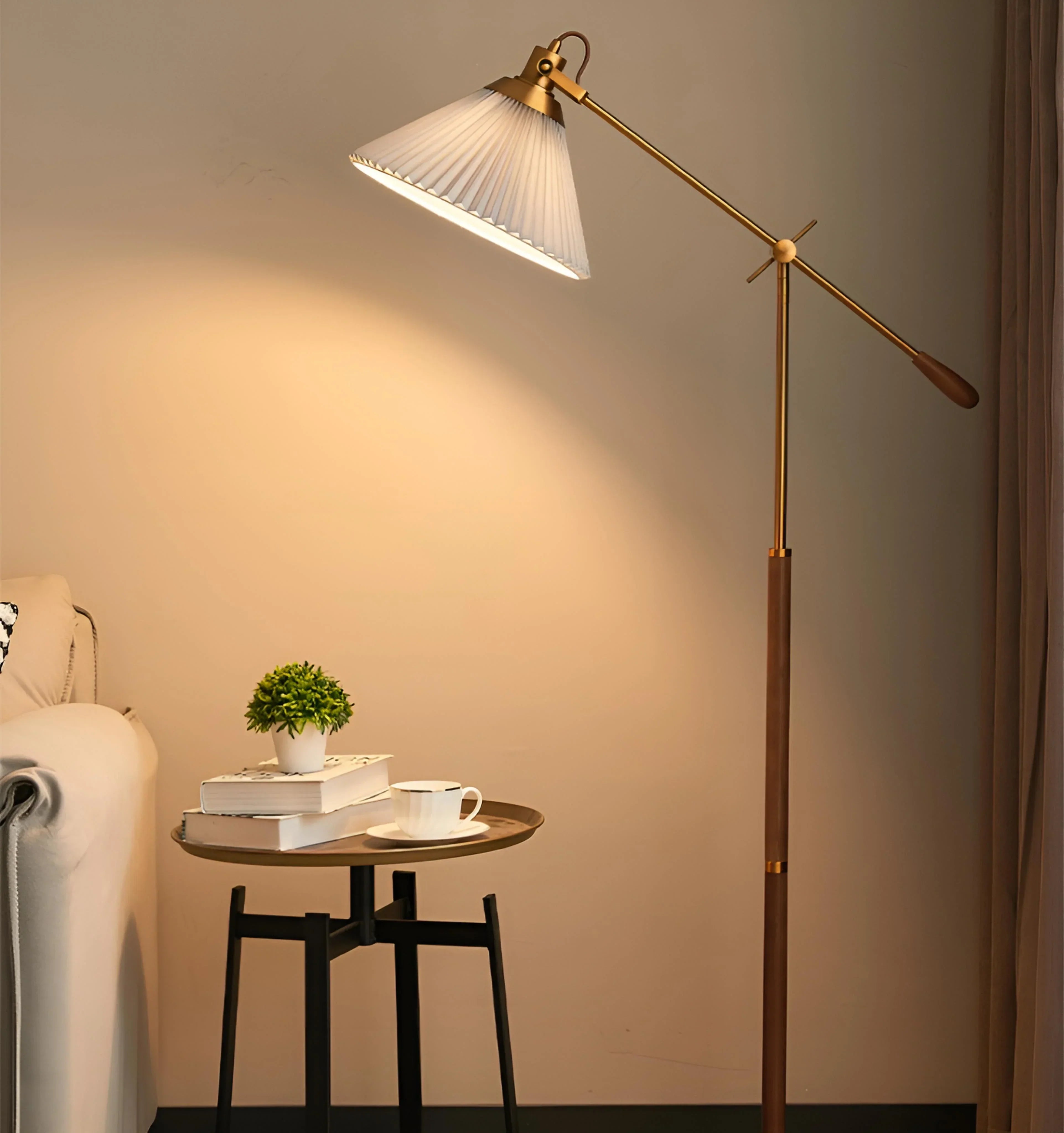 Tracy Floor Lamp - NexioPick