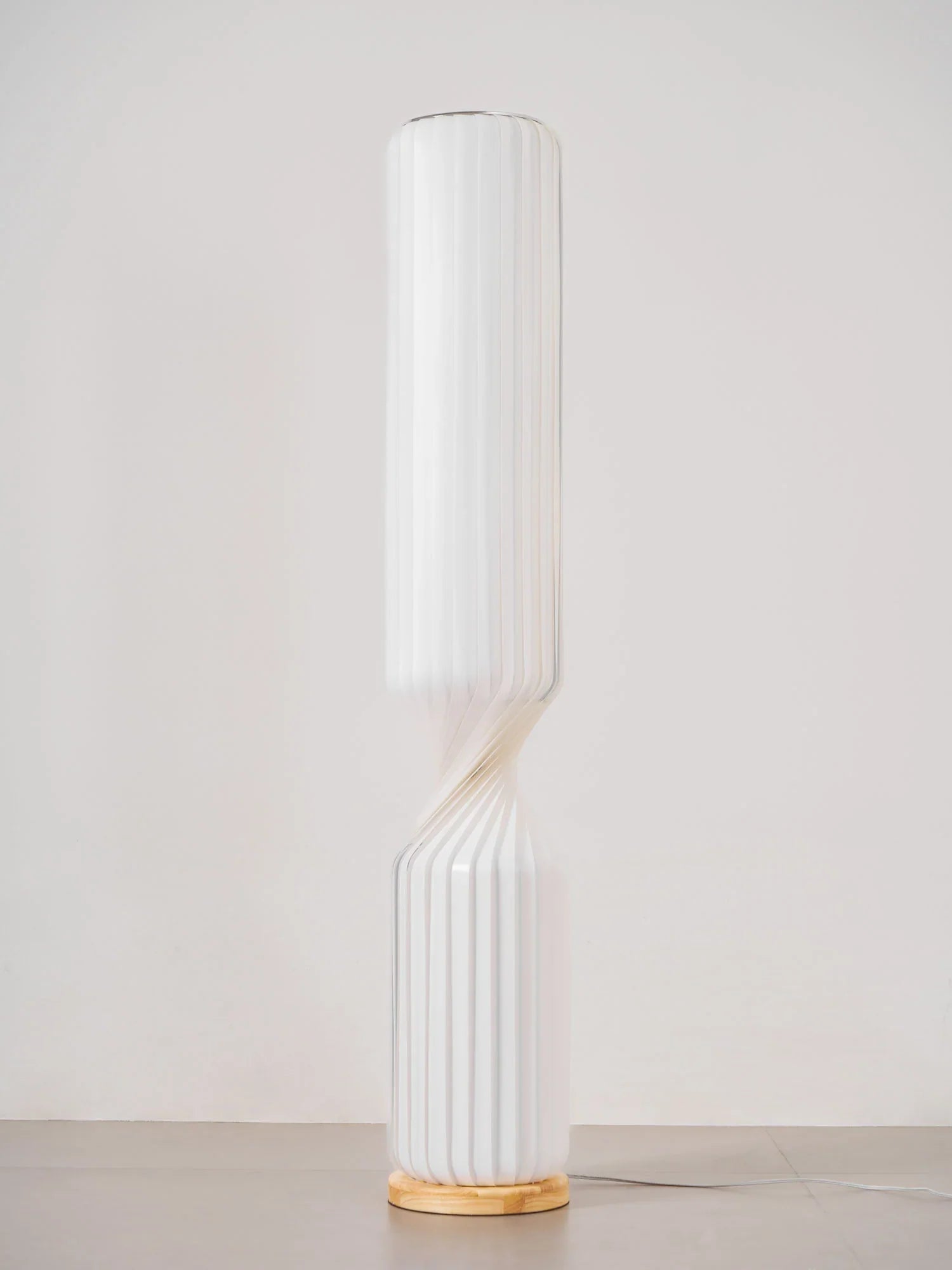 Twist Floor Lamp - NexioPick