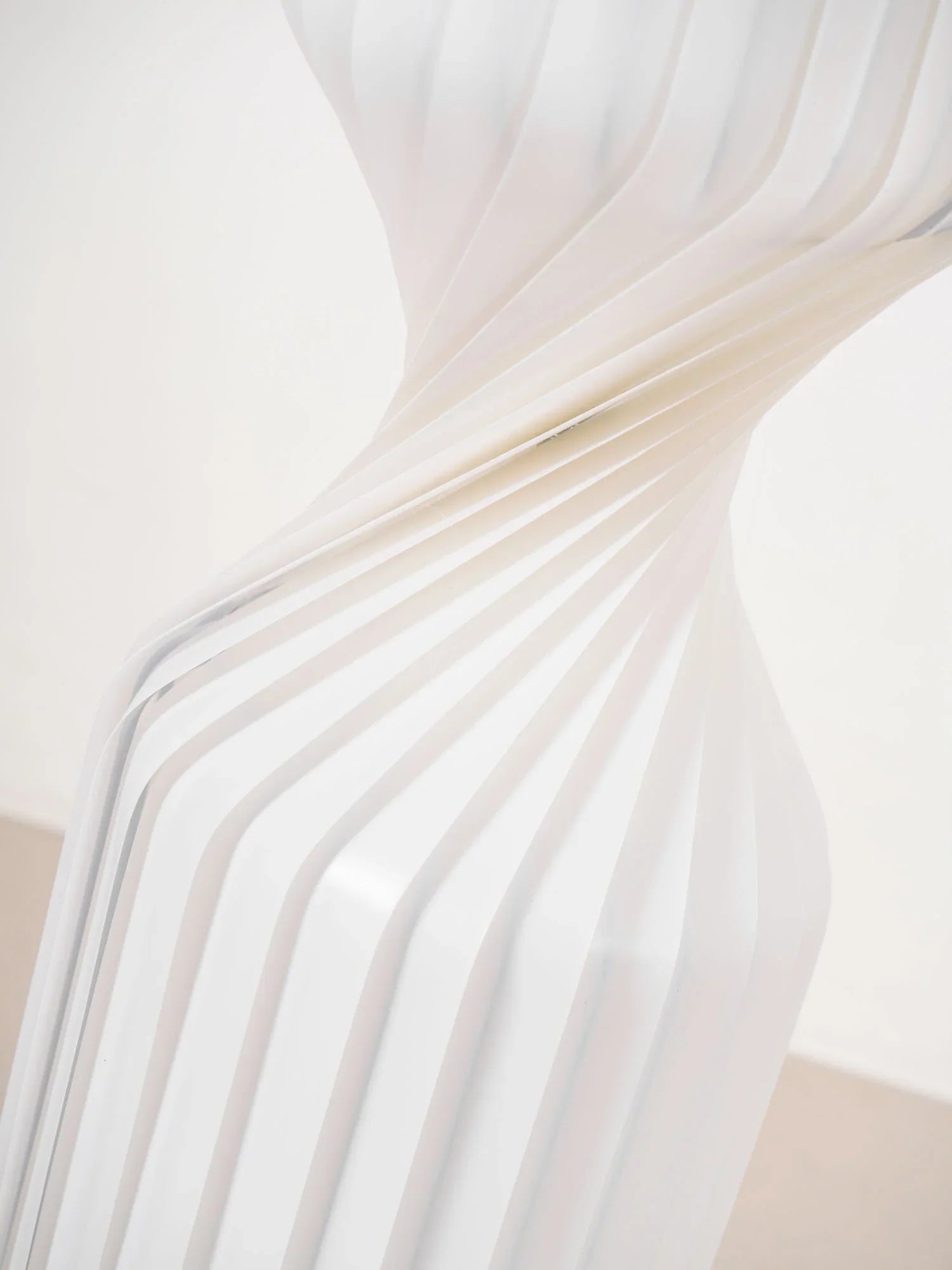 Twist Floor Lamp - NexioPick