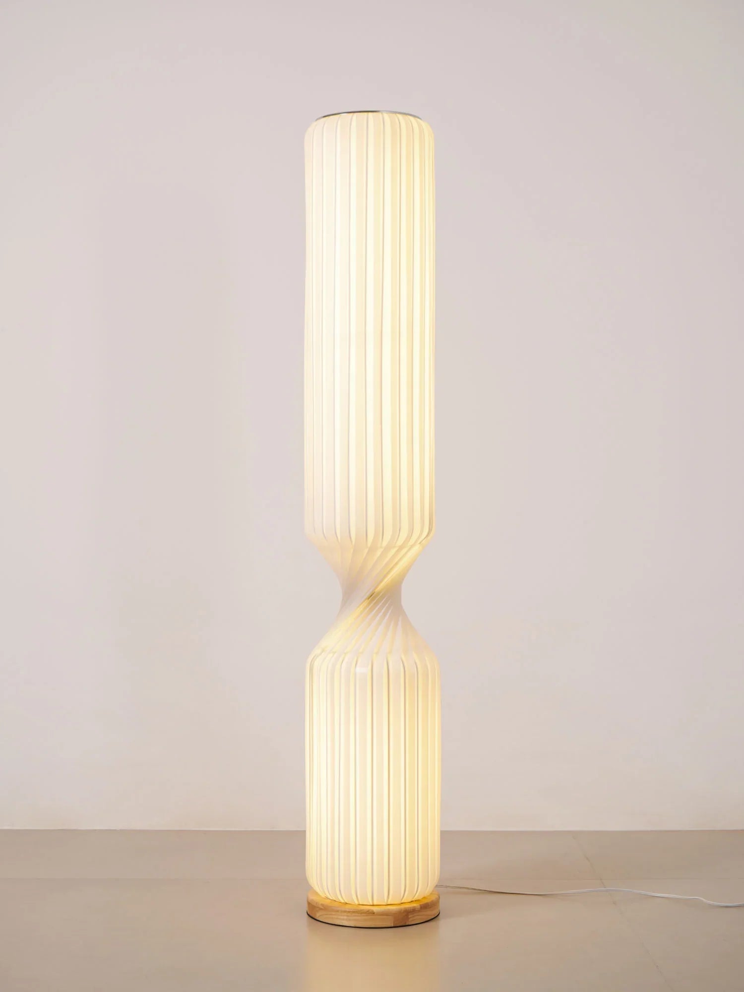 Twist Floor Lamp - NexioPick