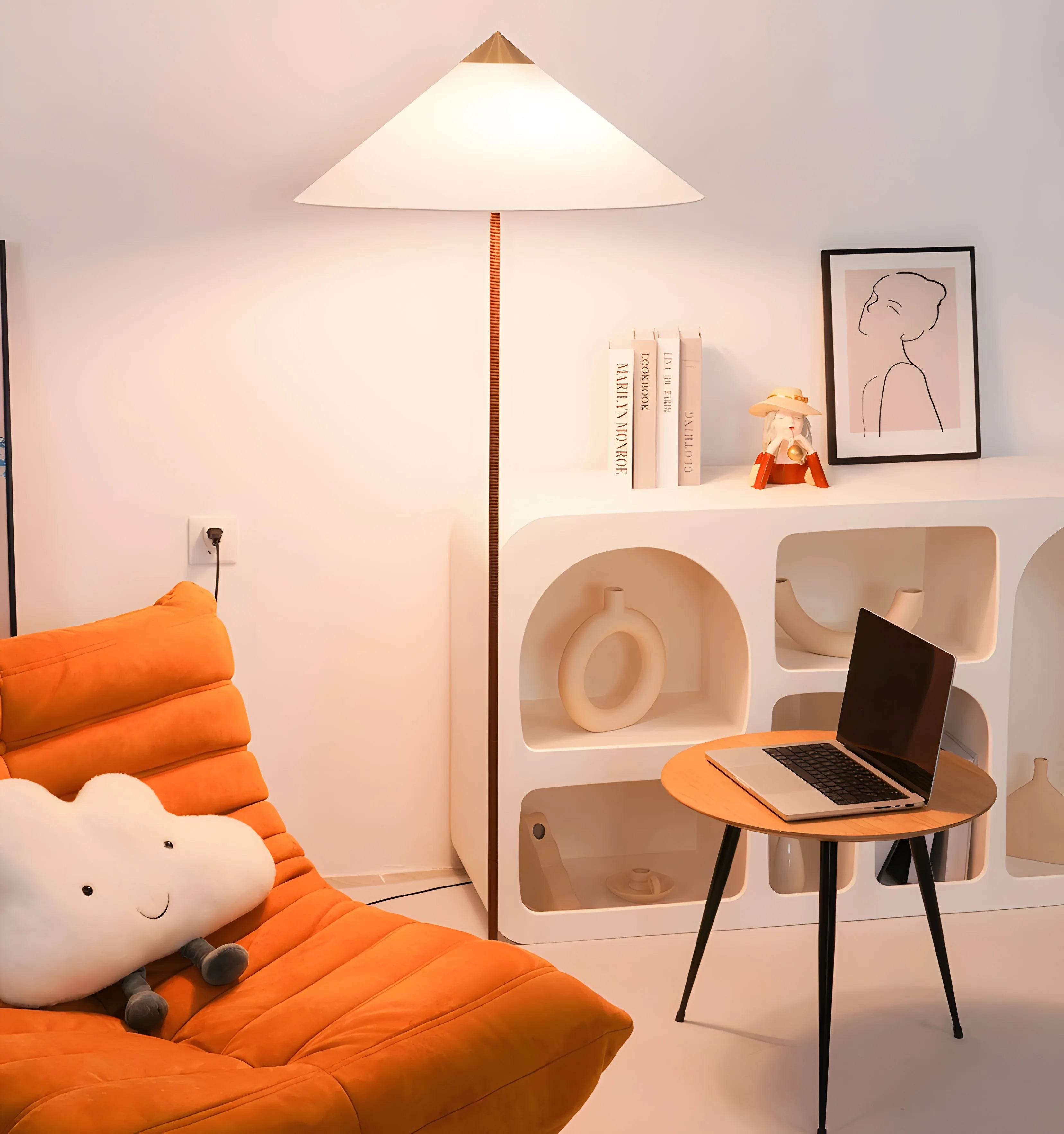 Tynell Floor Lamp - NexioPick