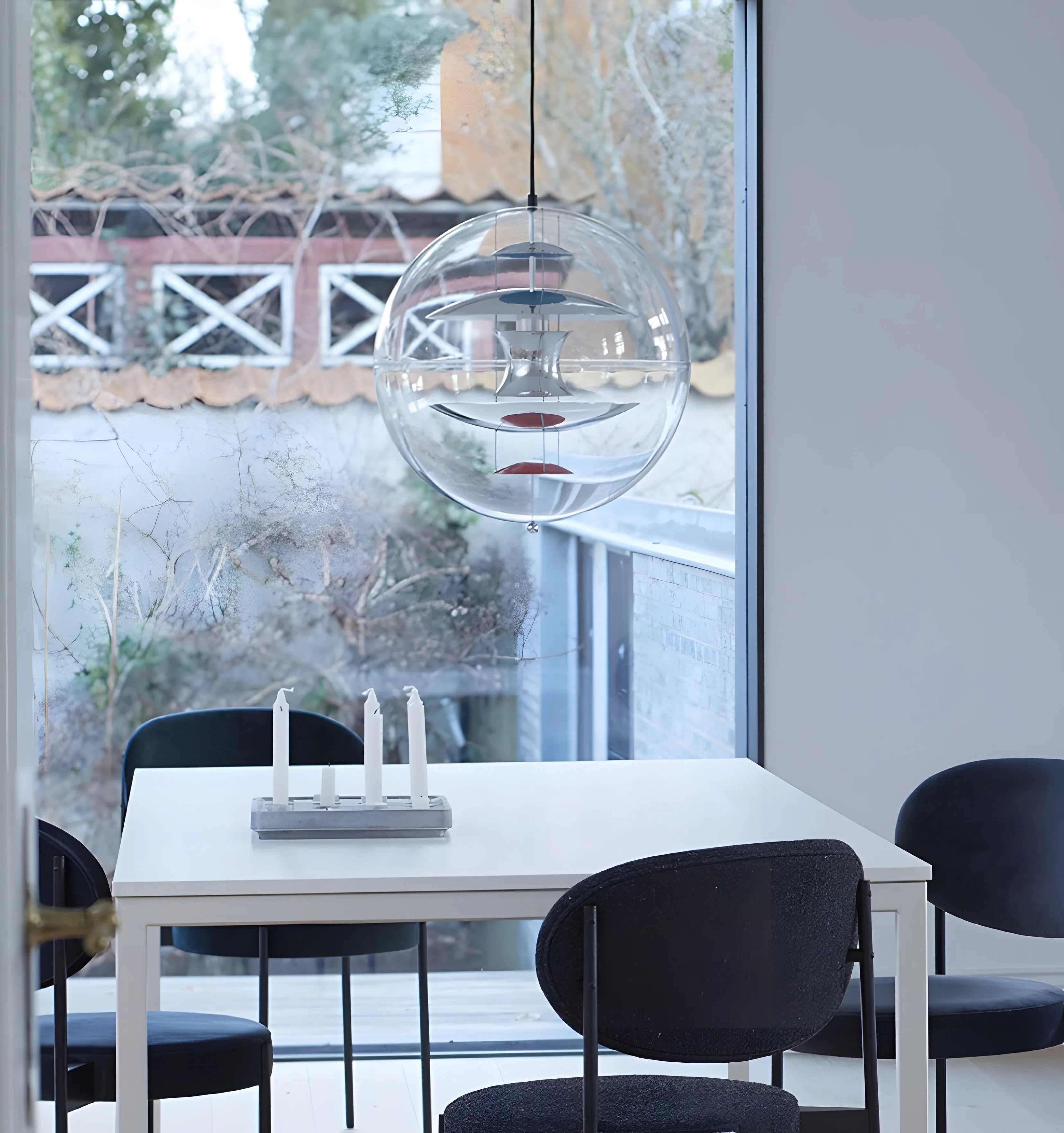 Round Sphere Pendant Lamp - NexioPick