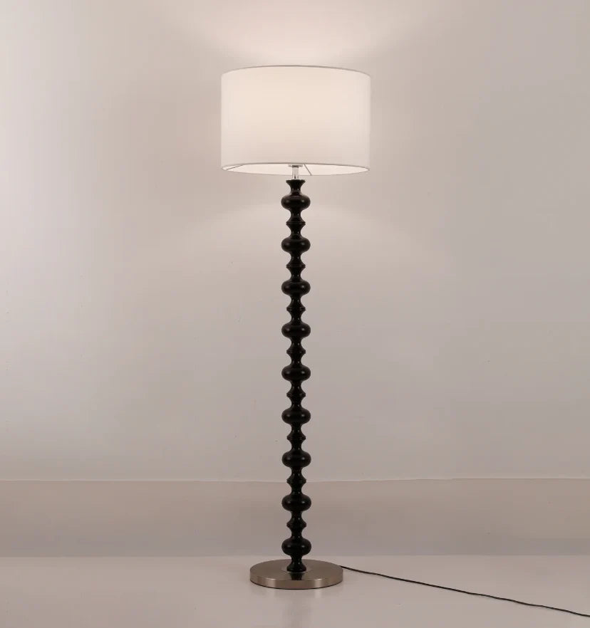 Vera Floor Lamp - NexioPick