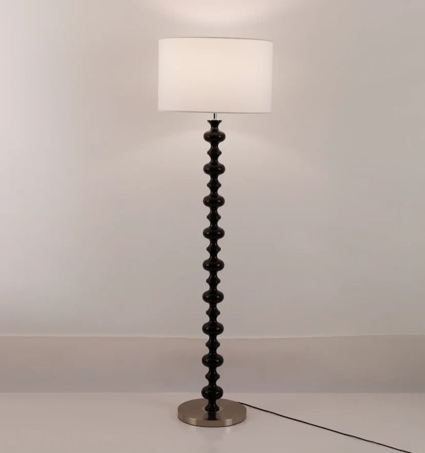 Vera Floor Lamp - NexioPick