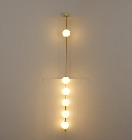 Vertical Balls Wall Lamp - NexioPick