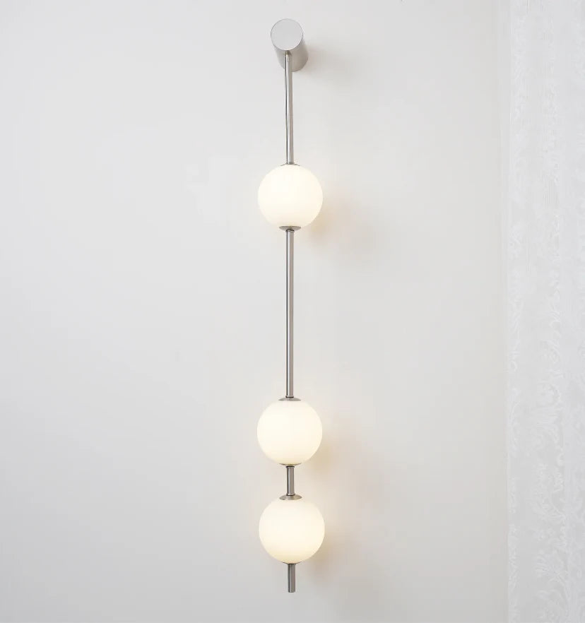 Vertical Balls Wall Lamp - NexioPick