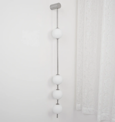 Vertical Balls Wall Lamp - NexioPick