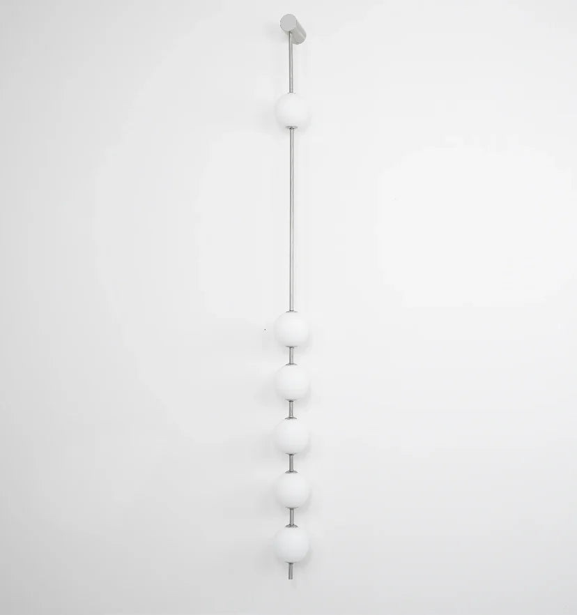 Vertical Balls Wall Lamp - NexioPick