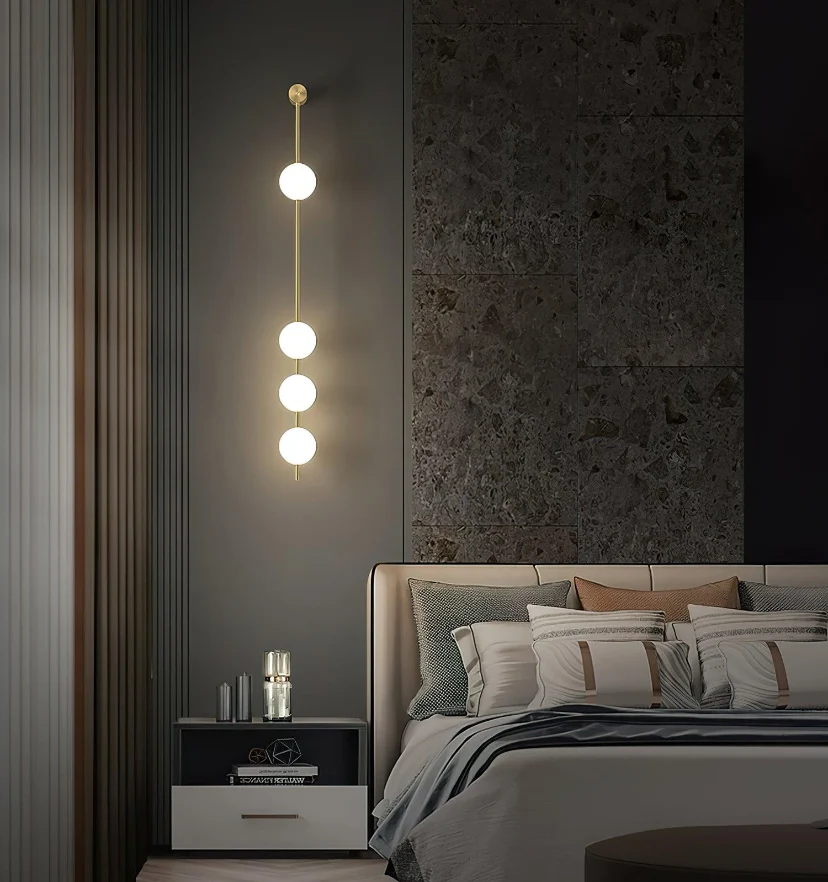 Vertical Balls Wall Lamp - NexioPick