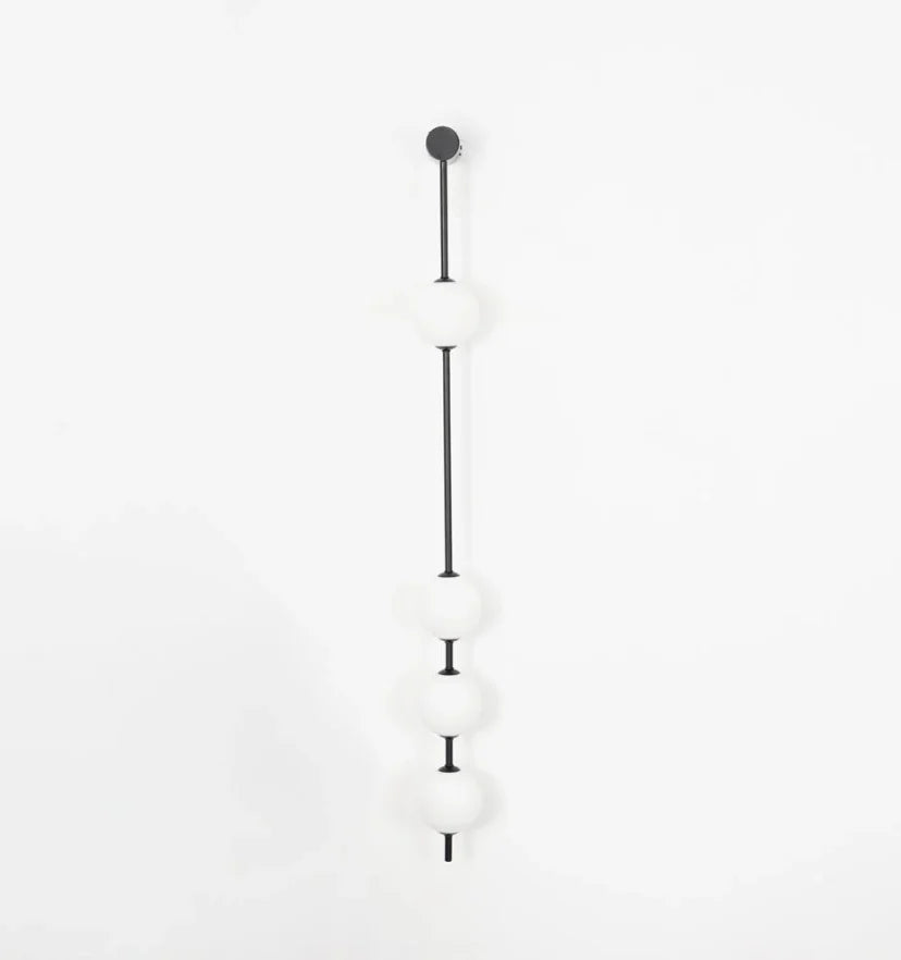 Vertical Balls Wall Lamp - NexioPick