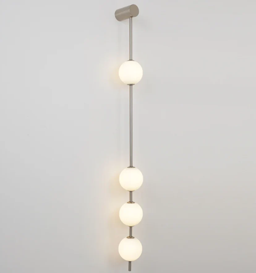 Vertical Balls Wall Lamp - NexioPick