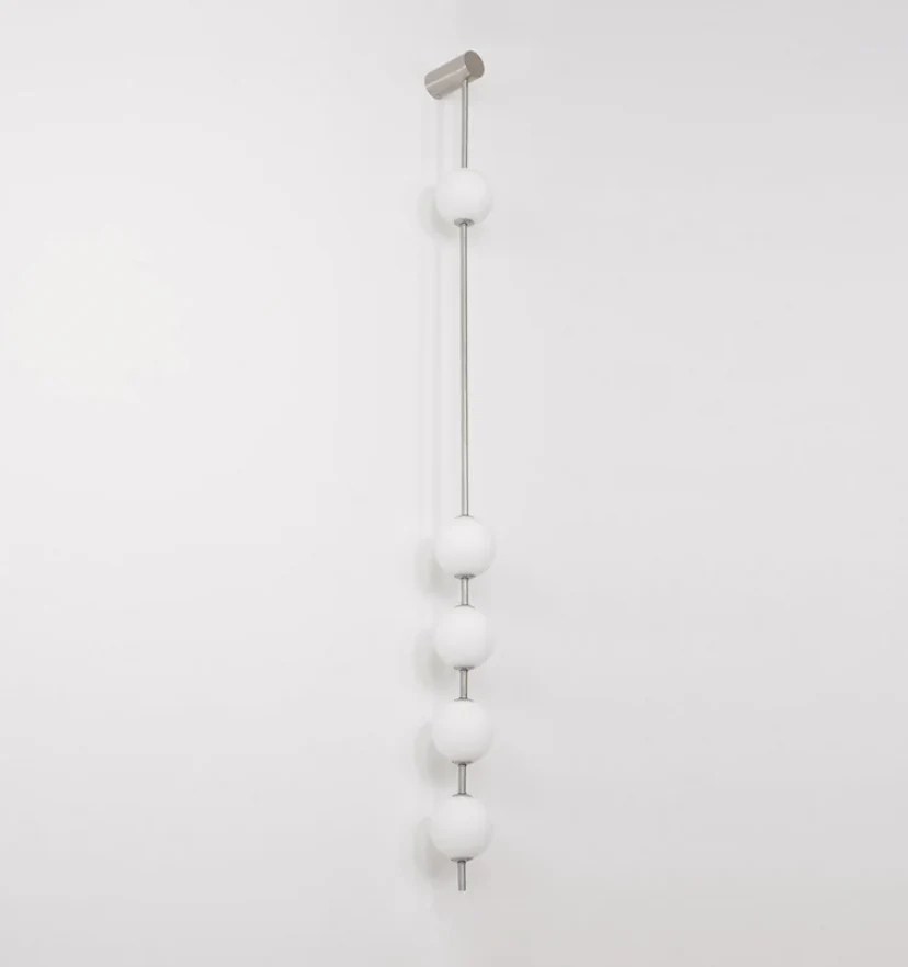Vertical Balls Wall Lamp - NexioPick