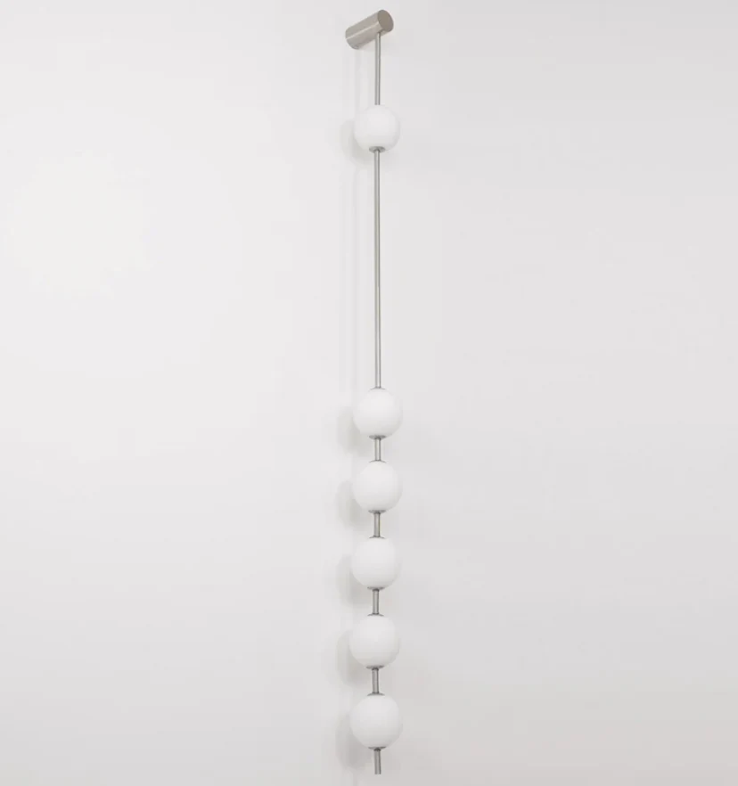 Vertical Balls Wall Lamp - NexioPick