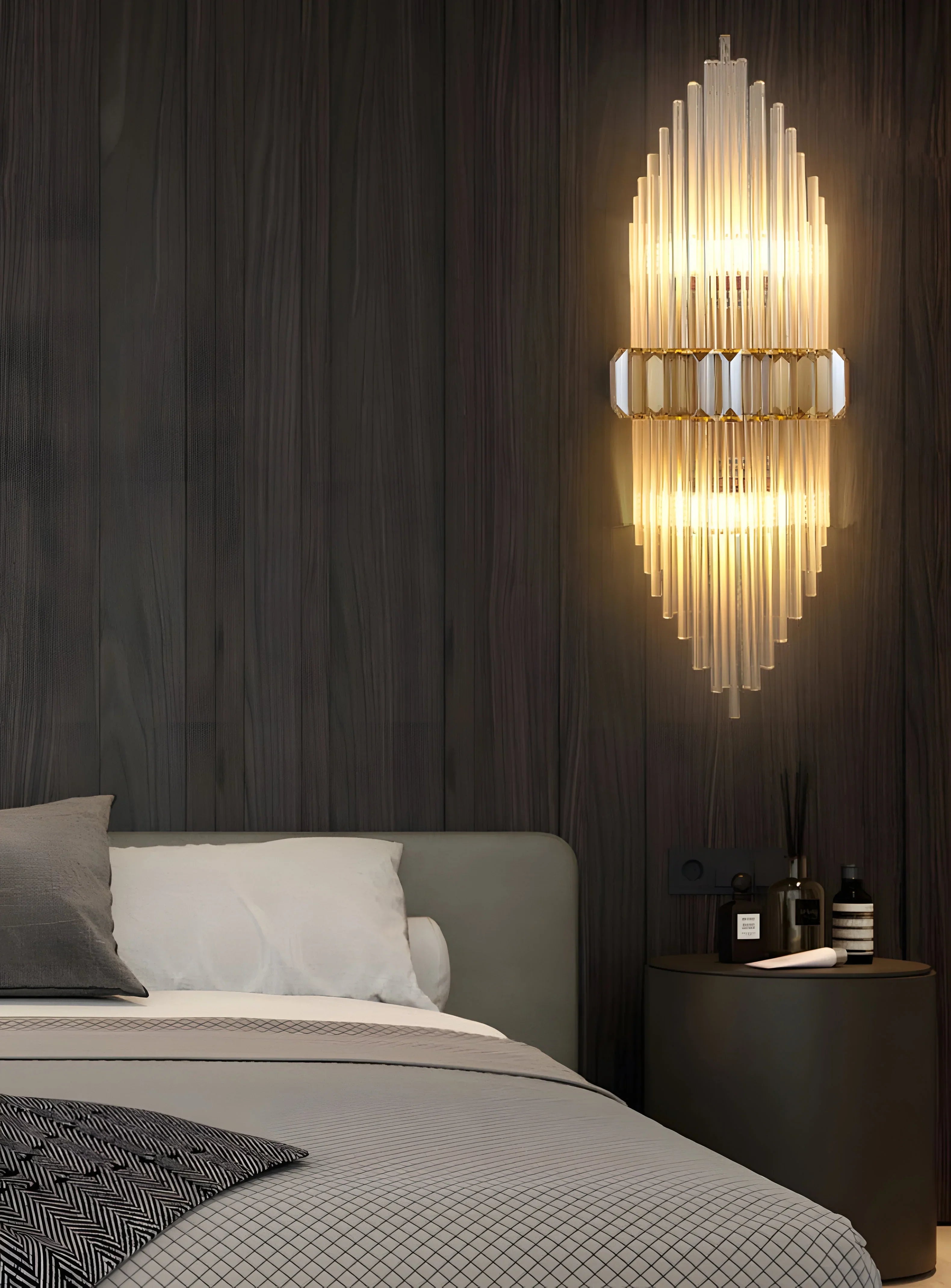 Victoria Crystal Wall Lamp - NexioPick