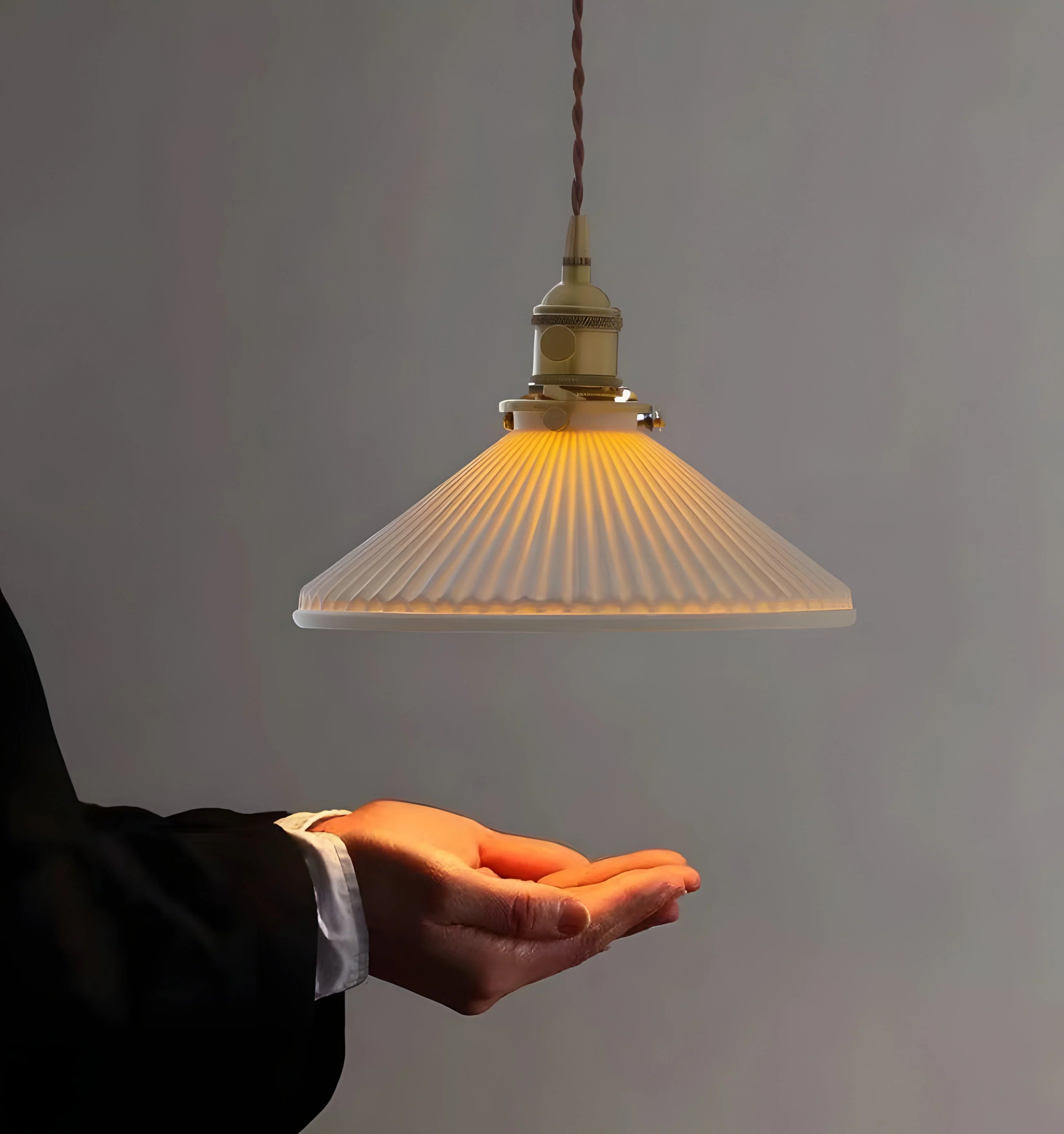 Ceramic Pleated Pendant - NexioPick