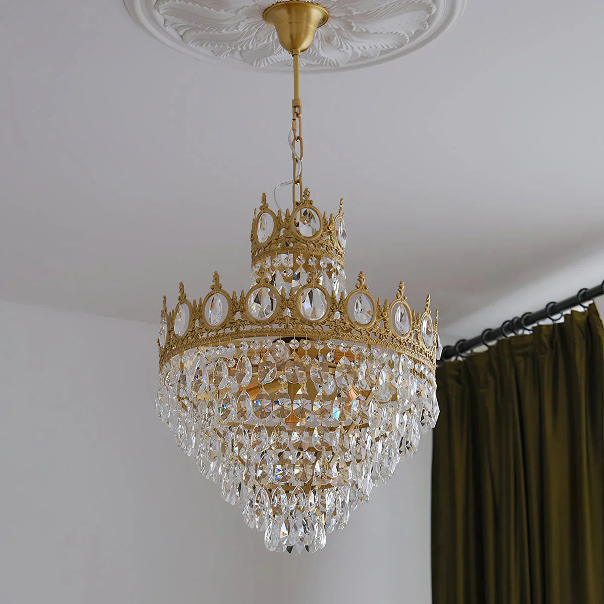 Vintage Crystal Chandelier - NexioPick