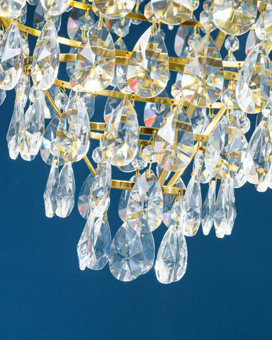 Vintage Crystal Chandelier - NexioPick