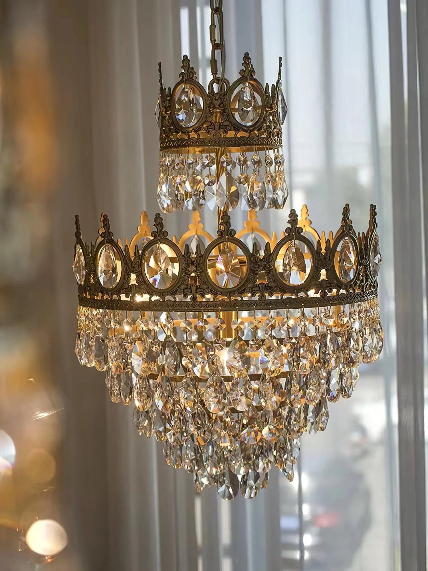 Vintage Crystal Chandelier - NexioPick