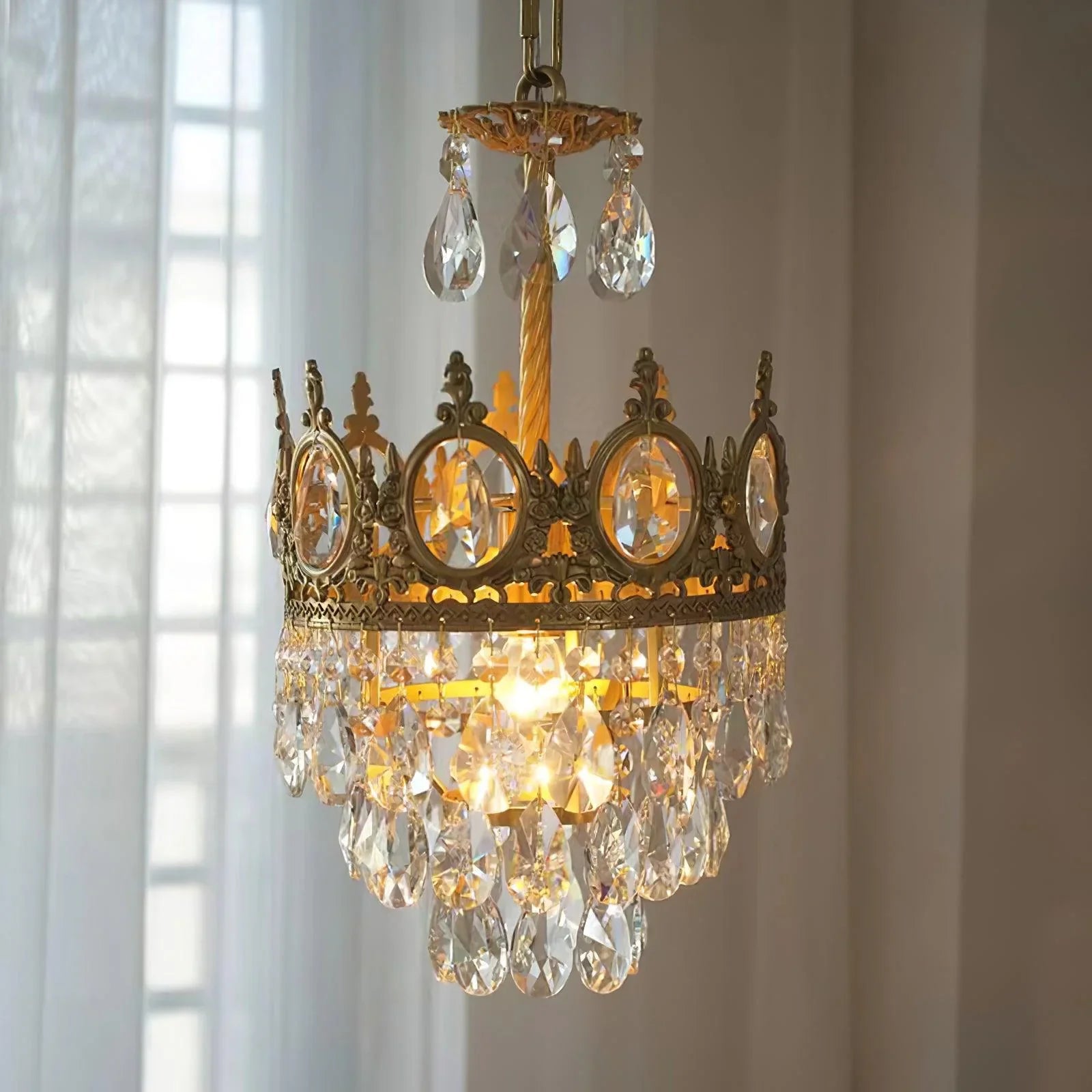 Vintage Crystal Chandelier - NexioPick