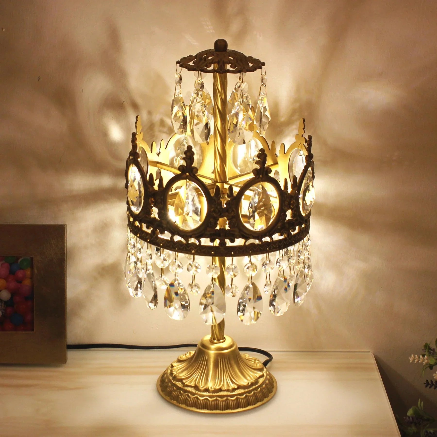 Vintage Crystal Table Light - NexioPick