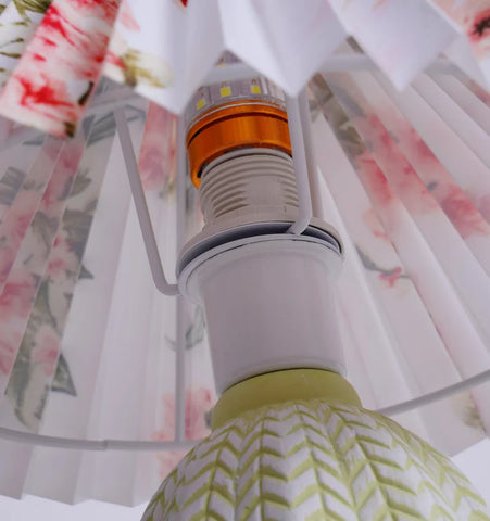 Vintage Pleated Table Lamp - NexioPick